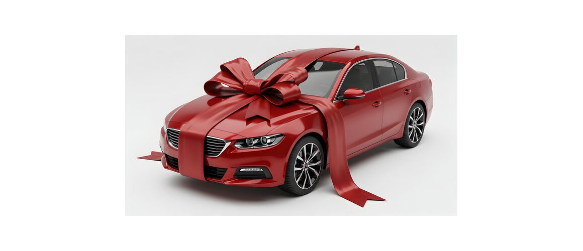 ny bil med keramisk coating og blank lak i sollys